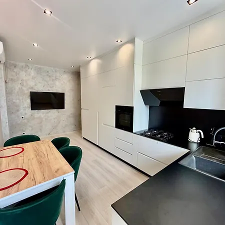 жк консул 10 станция фонтана Apartment Odesa